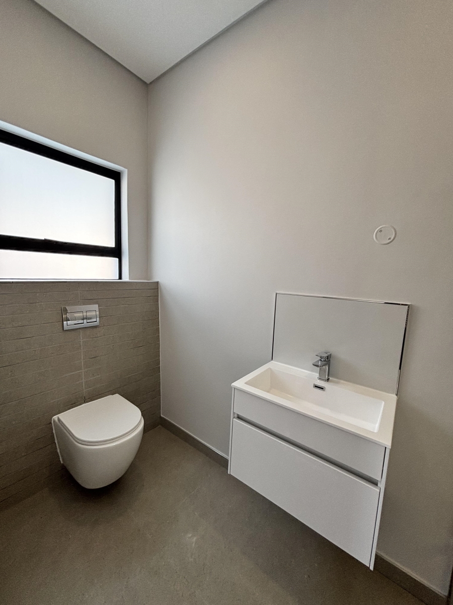 4 Bedroom Property for Sale in Sandown Western Cape